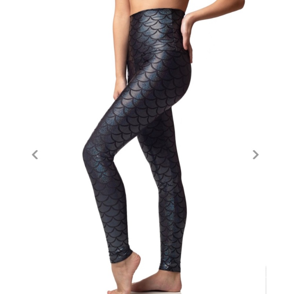 Emily Hsu Mermaid Scale Leggings Size M